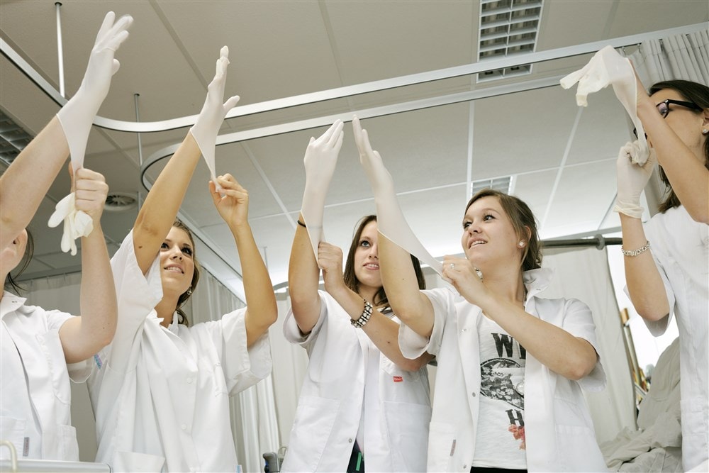 Studenten verpleegkunde aan de Fontys Hogeschool in Tilburg. Foto: ANP